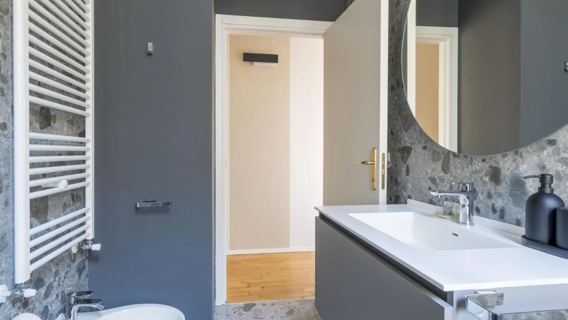 Easylife - Oasi Con Balcone In The Center Apartment Milan